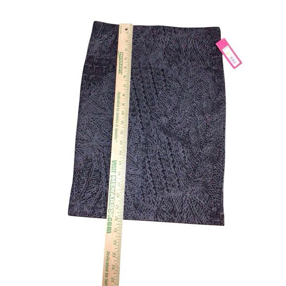 Womens Size Small stretch knit pencil skirt, Gray Black Pattern NWT - Picture 5 of 5